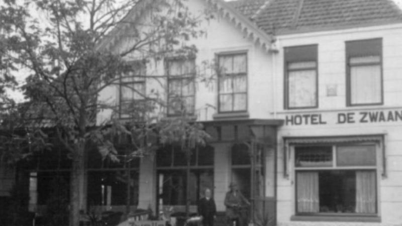Hotel De Zwaan (Bron: Historische Vereniging Raalte & Omstreken).