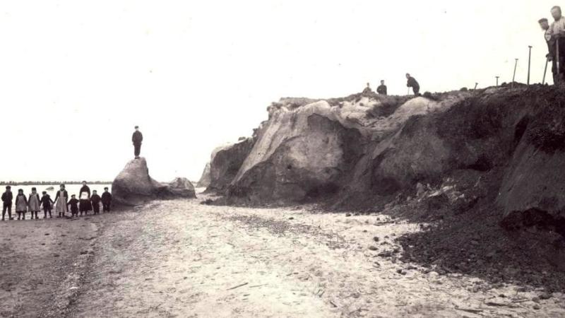 De kliffen van Vollenhove (foto 1895)