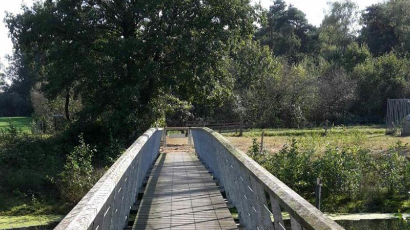 De Holterman brug over De Doorbraak rivier