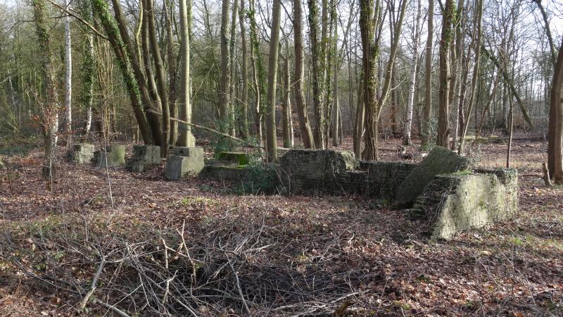 Restant hangar Knollerveldweg