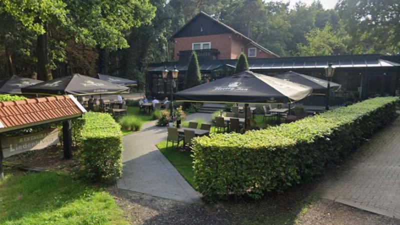 Parkeerplaats bij Rest. Liedenbaum Tusveld 95 Bornerbroek
